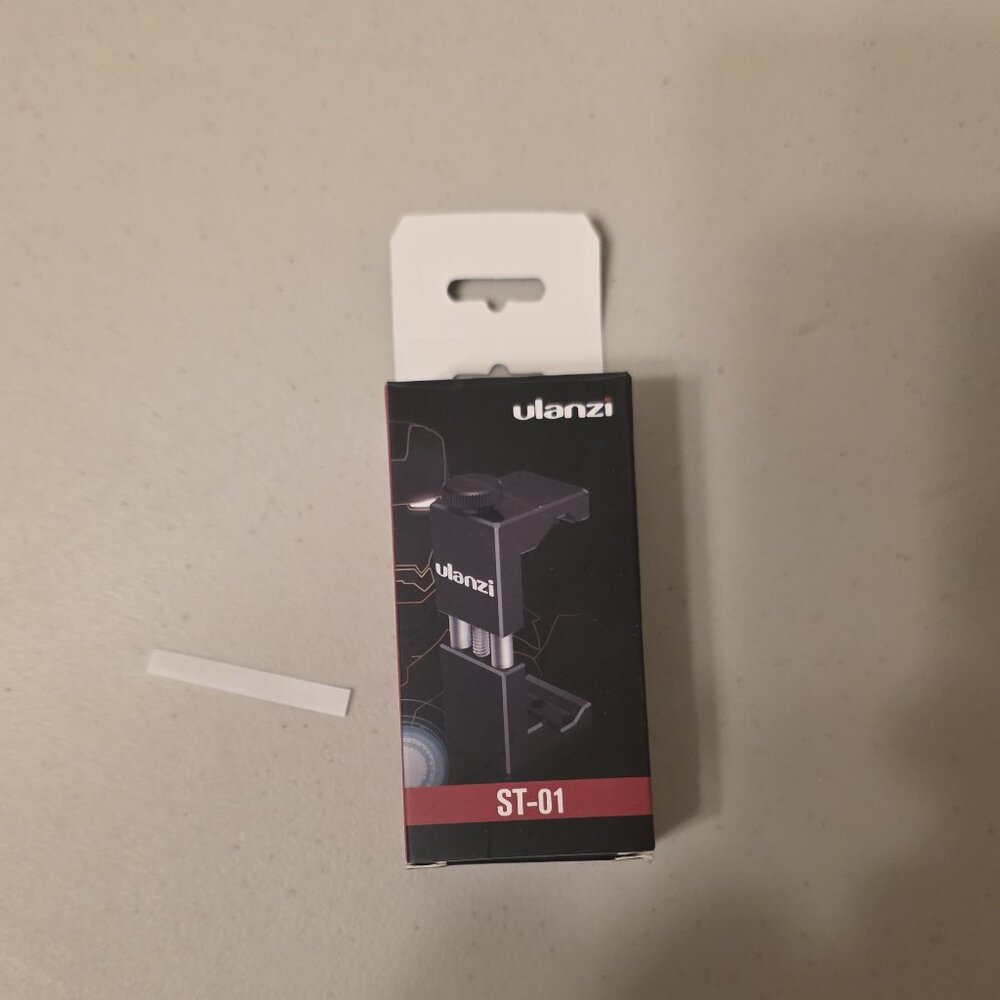 Ulanzi Phone holder for car with go pro type mounts